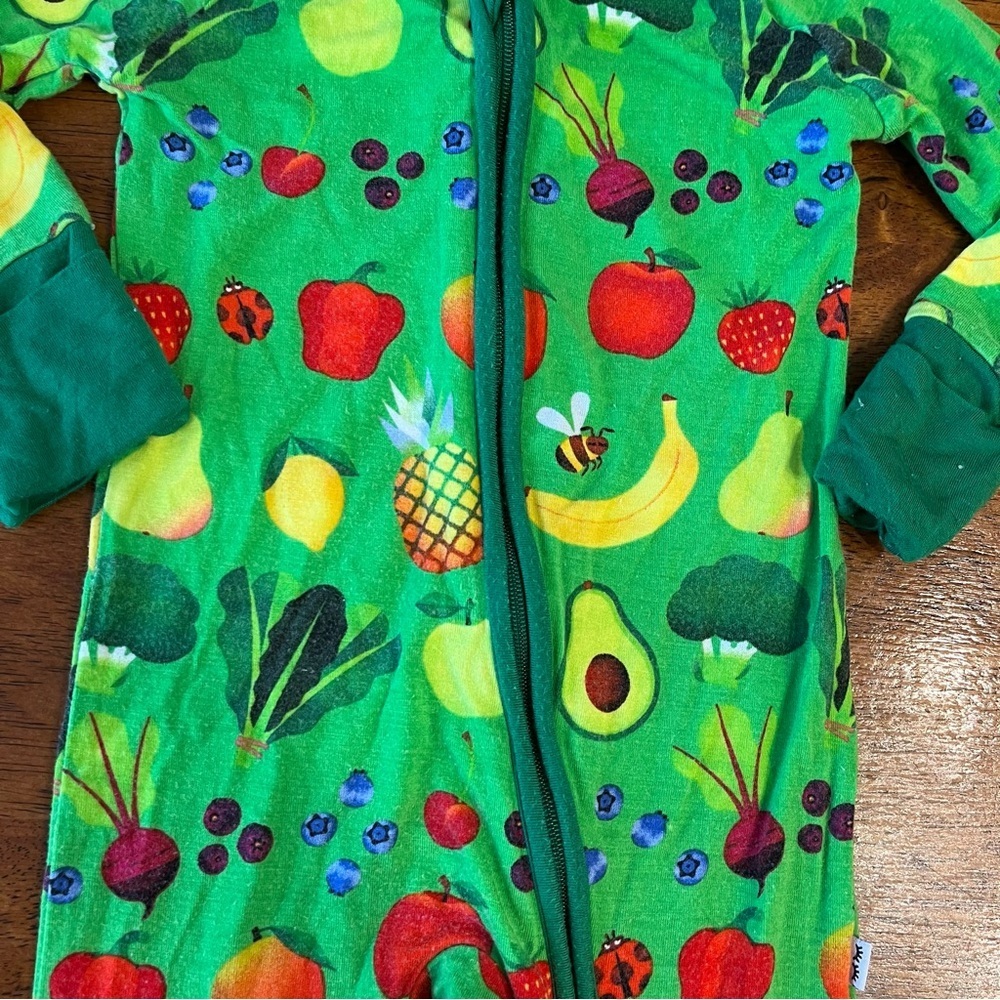 Little Sleepies once upon a farm Green Fruit Print Kids Footie size 3-6 months - Picture 2 of 4